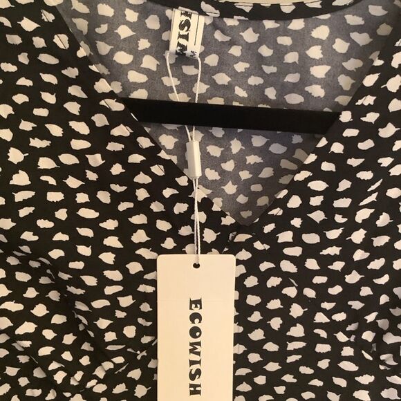 Women's Ecowish Dress, Black & White, Size M - Picture 11 of 13